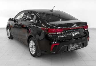 Подержанный автомобиль Kia Rio Sedan 2020 года (7 фото)