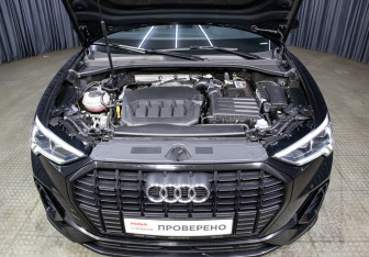 Подержанный автомобиль Audi Q3 2020 года (9 фото)