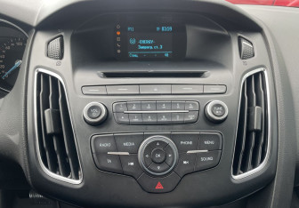 Подержанный автомобиль Ford Focus Hatchback 2018 года (15 фото)
