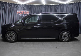 Подержанный автомобиль Zeekr 009 2024 года (8 фото)