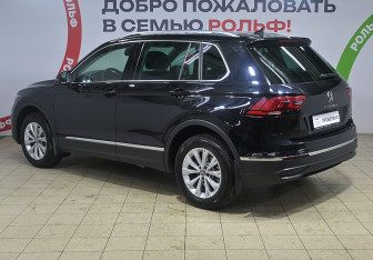 Подержанный автомобиль Volkswagen Tiguan 2022 года (6 фото)