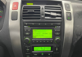 Подержанный автомобиль Hyundai Tucson 2008 года (13 фото)