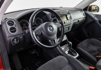 Подержанный автомобиль Volkswagen Tiguan 2013 года (7 фото)