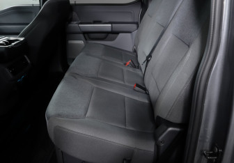 Подержанный автомобиль Ford F-150 2024 года (10 фото)