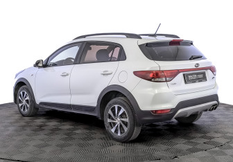 Подержанный автомобиль Kia Rio Hatchback 2019 года (7 фото)