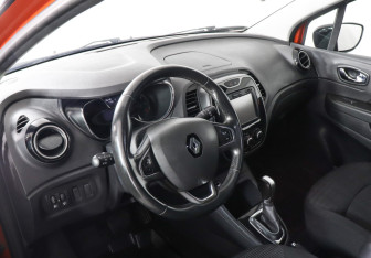 Подержанный автомобиль Renault Kaptur 2017 года (8 фото)