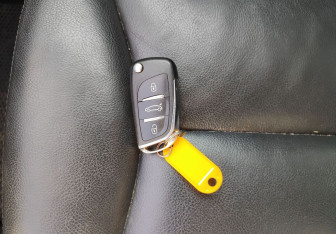 Подержанный автомобиль Peugeot 308 Hatchback 2008 года (17 фото)