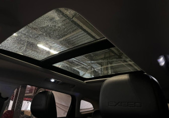 Подержанный автомобиль Exeed TXL 2023 года (15 фото)