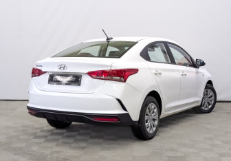 Подержанный автомобиль Hyundai Solaris Sedan 2021 года (5 фото)