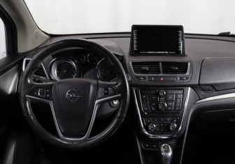 Подержанный автомобиль Opel Mokka 2013 года (14 фото)