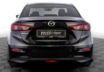 Подержанный автомобиль Mazda 3 Sedan 2014 года (6 фото)