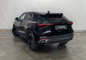 Подержанный автомобиль Omoda C5 2023 года (6 фото)