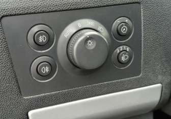 Подержанный автомобиль Opel Zafira Compactvan 2012 года (15 фото)