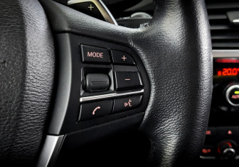 Подержанный автомобиль BMW X4 2018 года (30 фото)