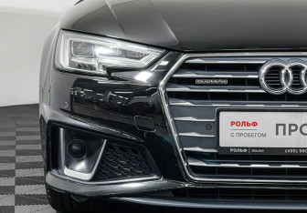 Подержанный автомобиль Audi A4 Sedan 2019 года (18 фото)