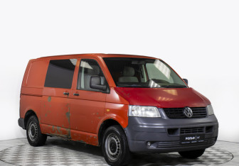 Подержанный автомобиль Volkswagen Transporter Van 2005 года (3 фото)