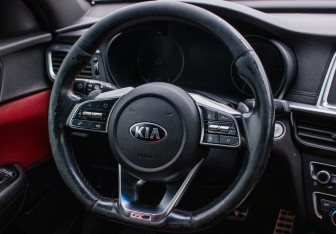 Подержанный автомобиль Kia Optima Sedan 2019 года (15 фото)