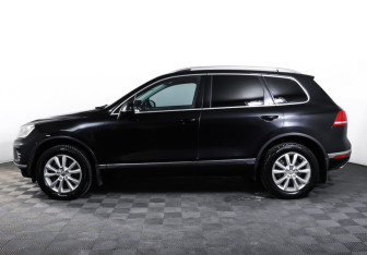 Подержанный автомобиль Volkswagen Touareg 2016 года (8 фото)
