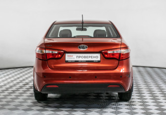 Подержанный автомобиль Kia Rio Sedan 2012 года (6 фото)