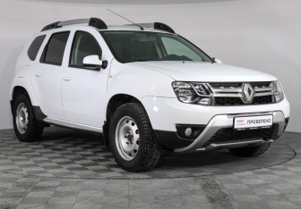 Подержанный автомобиль Renault Duster 2015 года (3 фото)