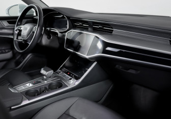 Подержанный автомобиль Audi A6 Sedan 2021 года (9 фото)