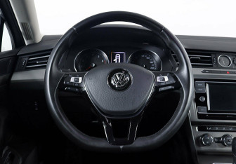 Подержанный автомобиль Volkswagen Passat Wagon 2017 года (9 фото)