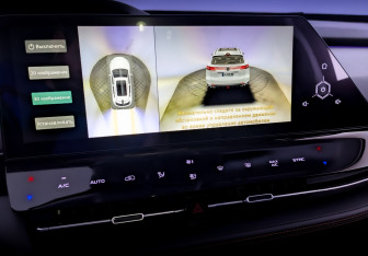 Подержанный автомобиль Changan UNI-K 2024 года (27 фото)