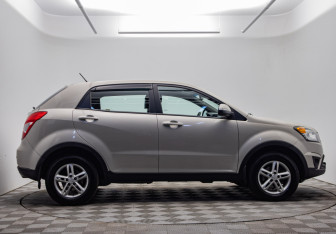 Подержанный автомобиль SsangYong Actyon 2014 года (4 фото)
