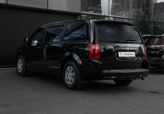 Подержанный автомобиль Dodge Caravan 2009 года (6 фото)