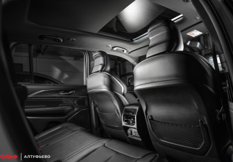 Подержанный автомобиль Jeep Grand Cherokee 2023 года (20 фото)