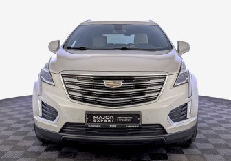 Подержанный автомобиль Cadillac XT5 2016 года (2 фото)