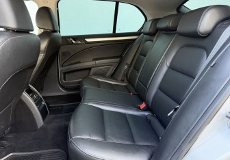 Подержанный автомобиль Skoda Superb Liftback 2014 года (11 фото)