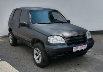 Подержанный автомобиль Chevrolet Niva 2008 года (3 фото)