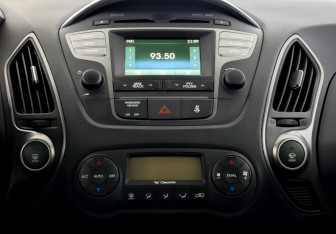 Подержанный автомобиль Hyundai ix35 2014 года (15 фото)