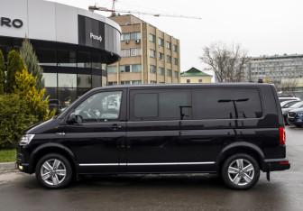 Подержанный автомобиль Volkswagen Multivan 2016 года (8 фото)