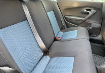 Подержанный автомобиль Volkswagen Polo Sedan 2013 года (11 фото)