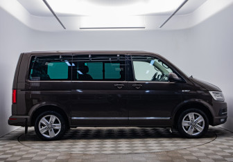 Подержанный автомобиль Volkswagen Multivan 2017 года (4 фото)
