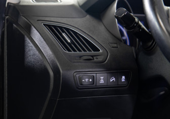 Подержанный автомобиль Hyundai ix35 2012 года (13 фото)
