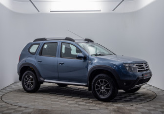 Подержанный автомобиль Renault Duster 2014 года (3 фото)
