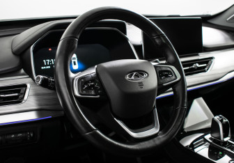 Подержанный автомобиль Chery Tiggo 8 Pro 2022 года (17 фото)