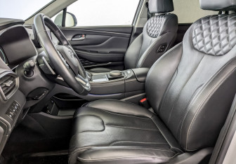 Подержанный автомобиль Hyundai Santa Fe 2021 года (20 фото)
