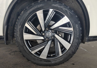 Подержанный автомобиль Nissan Murano Suv 2017 года (21 фото)