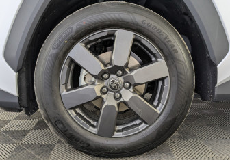 Новый Toyota RAV4 2025 (7 фото)