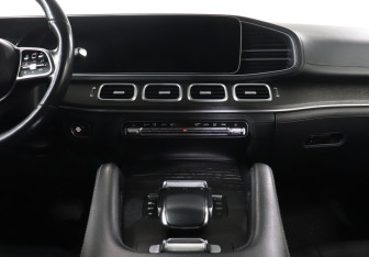 Подержанный автомобиль Mercedes-Benz GLE 2020 года (14 фото)