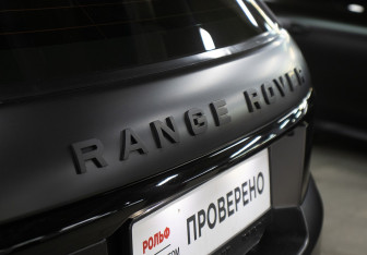 Подержанный автомобиль Land Rover Range Rover Sport 2018 года (26 фото)