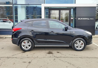Подержанный автомобиль Hyundai ix35 2011 года (4 фото)
