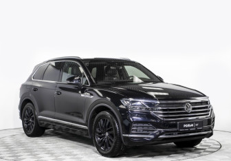 Подержанный автомобиль Volkswagen Touareg 2020 года (3 фото)