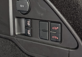 Подержанный автомобиль Volkswagen Touareg 2013 года (27 фото)