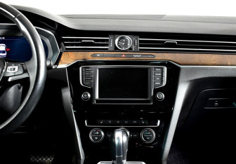 Подержанный автомобиль Volkswagen Passat Sedan 2017 года (10 фото)