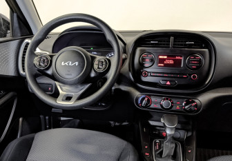 Подержанный автомобиль Kia Soul 2022 года (28 фото)